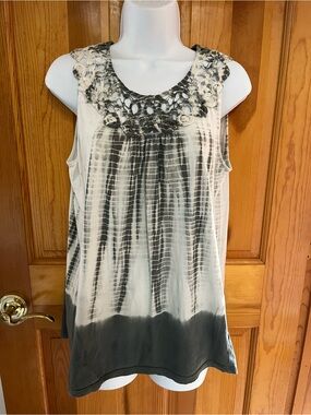 Debbie Morgan Green & Cream Crochet Yoke Tie-Dye Tank Top